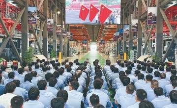 柳工集團黨委組織集中收看紀念中國人民抗日戰爭暨世界反法西斯戰爭勝利80周年大會