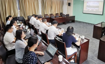 歐維姆在全區(qū)國資國企年中工作會議作經(jīng)驗(yàn)交流發(fā)言