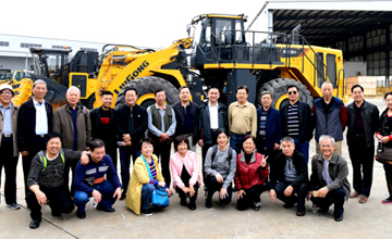 自治區國資委老領導蒞臨公司參觀訪問