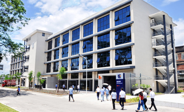 總部食堂開始試業